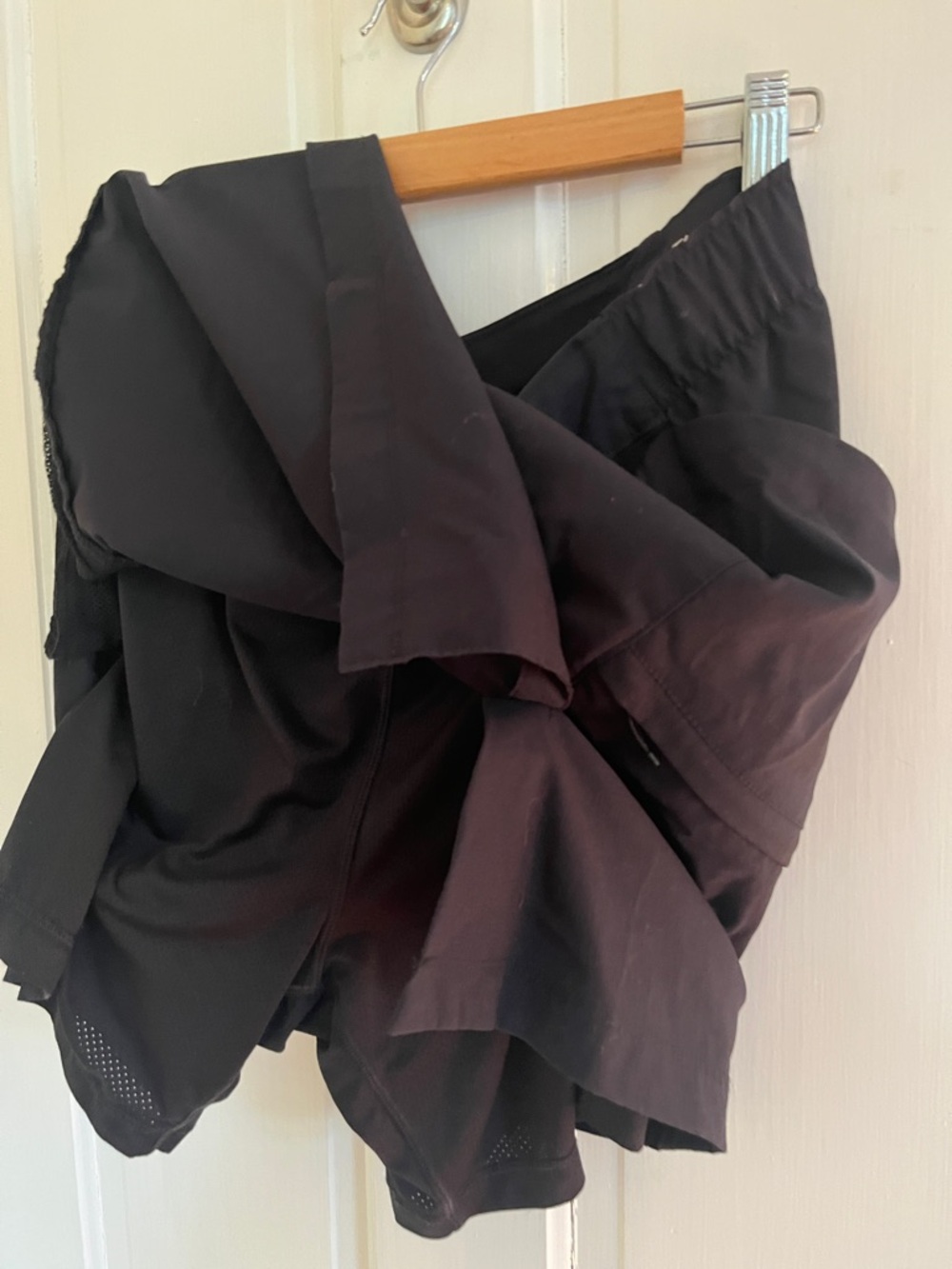 Duluth black dry on the fly Pull-On Skort medium - Picture 7 of 7